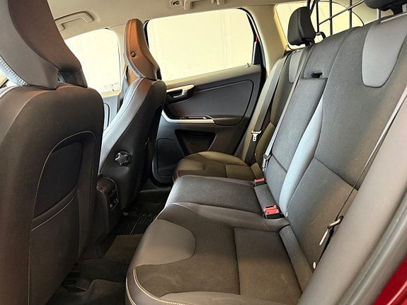 Volvo XC60 13 of 15