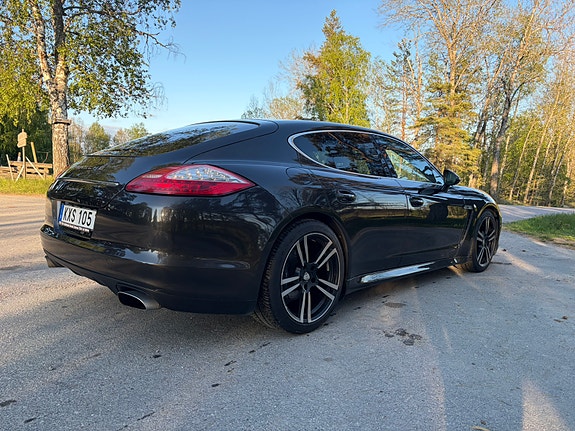 Porsche Panamera 4 6 of 15