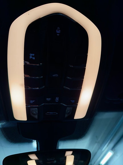 Porsche Cayenne 22 of 24