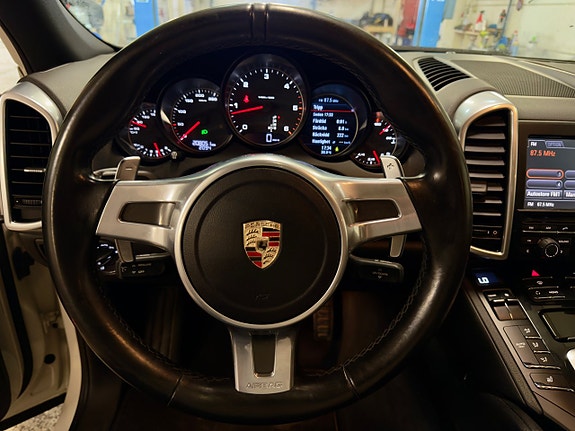 Porsche Cayenne 24 of 24