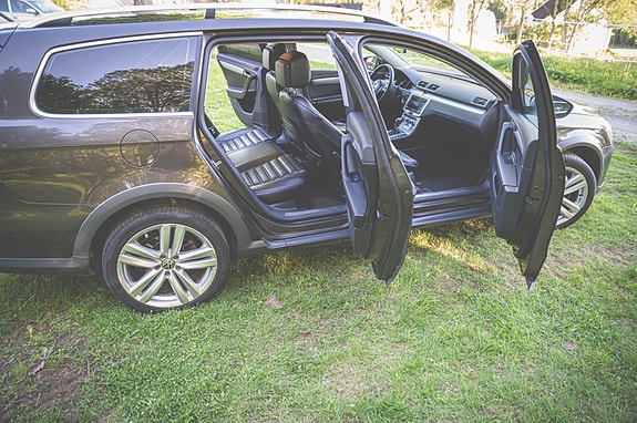 Volkswagen Passat Alltrack 5 of 5