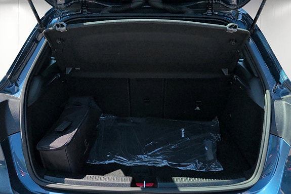 Mercedes-Benz A250 e 12 of 12