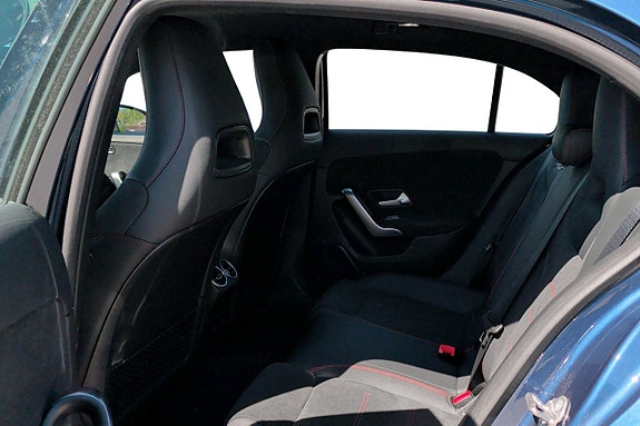 Mercedes-Benz A250 e 10 of 12