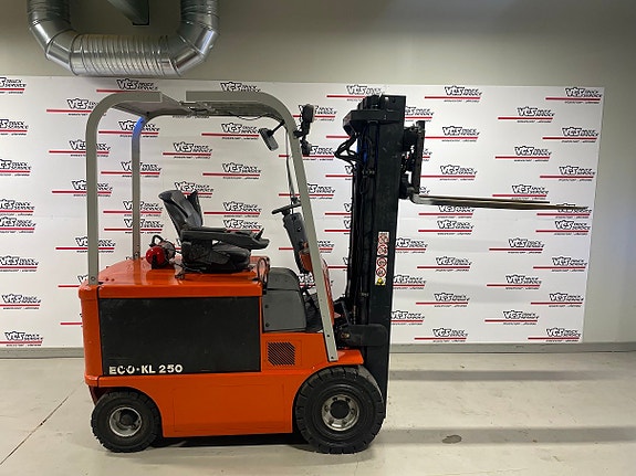 Cesab 2,5T Triplex 4 of 5