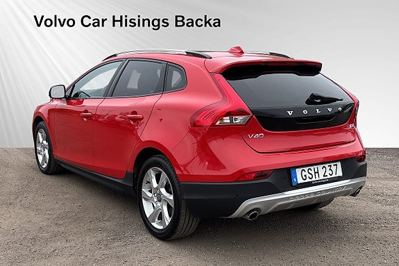 Volvo V40 Cross Country 5 of 13