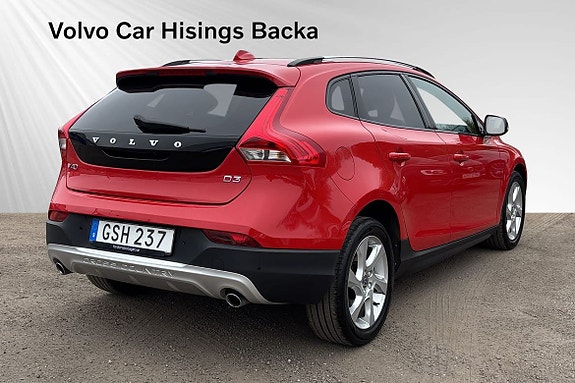 Volvo V40 Cross Country 6 of 13