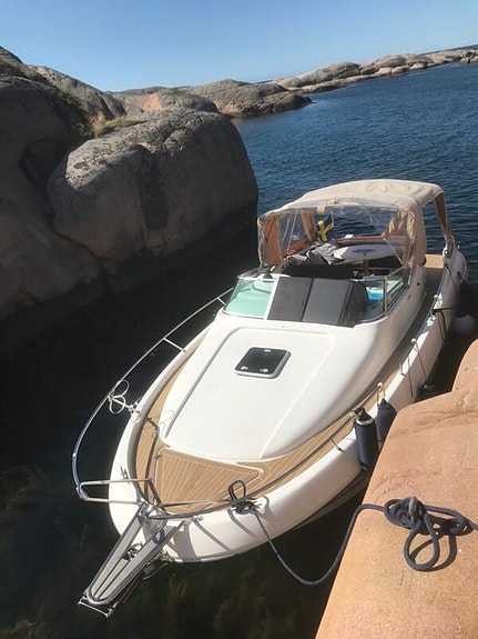 HÖSTPRIS Jeanneau Leader 805 – KAD44 Diesel 260HK - Mycket uppdaterad 2 of 13
