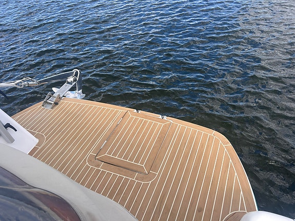 HÖSTPRIS Jeanneau Leader 805 – KAD44 Diesel 260HK - Mycket uppdaterad 8 of 13