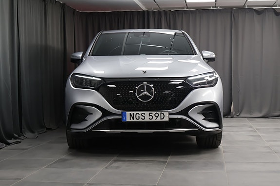 Mercedes-Benz EQE SUV 3 of 5