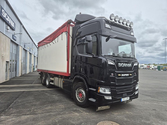 Scania R580 B6x2NB 2 of 14