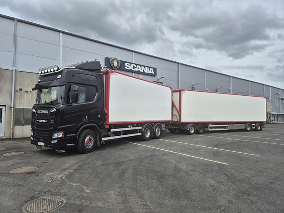Scania R580 B6x2NB