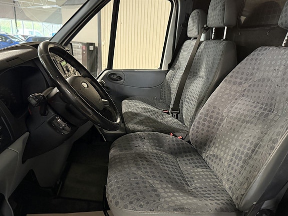 Ford Transit 8 of 9