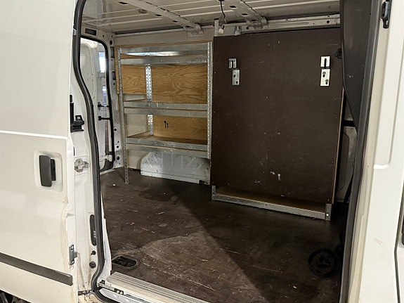 Ford Transit 6 of 9