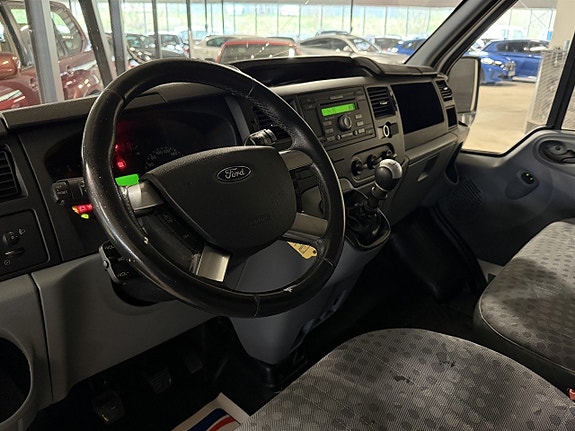 Ford Transit 7 of 9