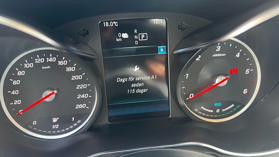 Mercedes-Benz C300 12 of 13