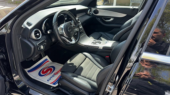 Mercedes-Benz C300 6 of 13