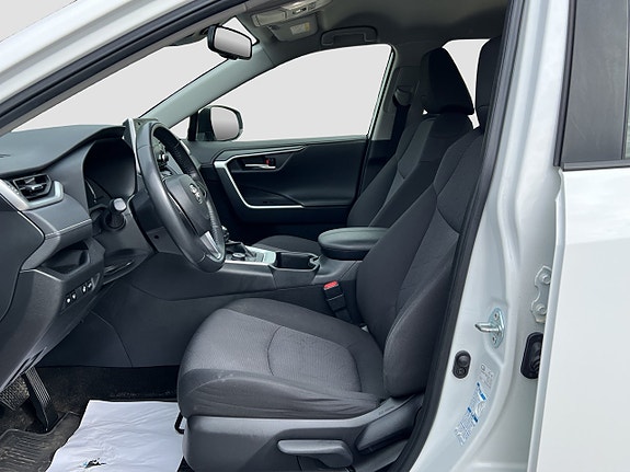 Toyota RAV4 11 of 22