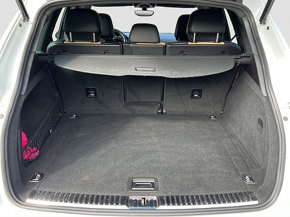 Porsche Cayenne 22 of 23