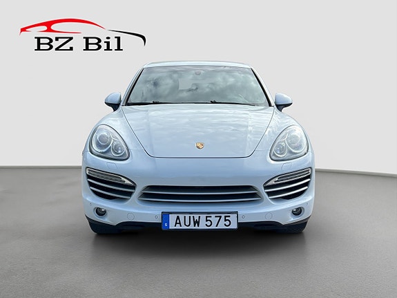 Porsche Cayenne 8 of 23