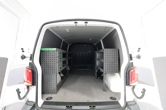 Volkswagen Transporter 17 of 26