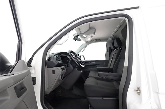 Volkswagen Transporter 10 of 26