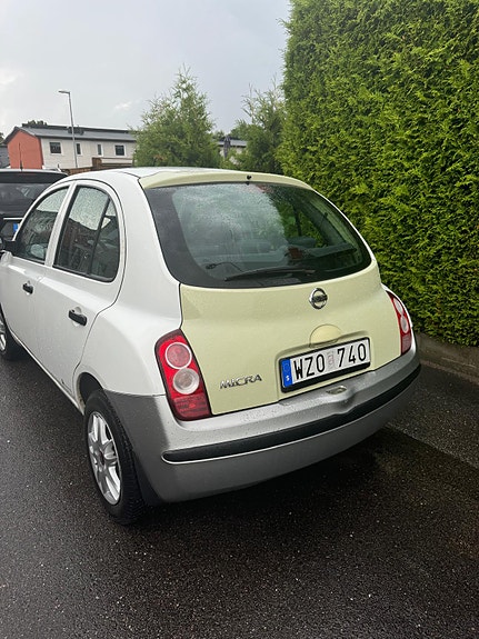Nissan Micra 2 of 5