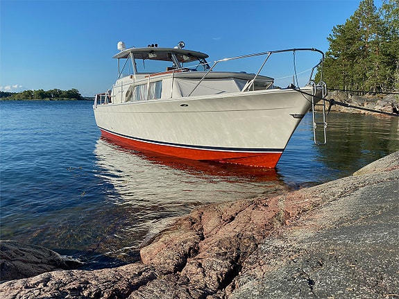Chris Craft 31 Commander 3 of 5