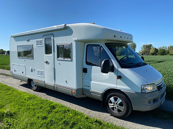 Laika R 718 2,8l 145hk/2x Solceller/Face to face sittgrupp/ Toa bak