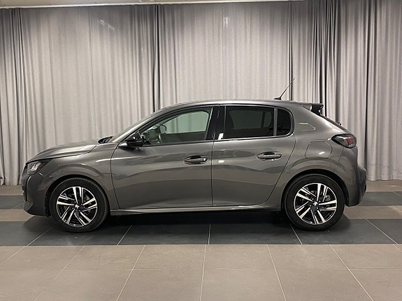 Peugeot 208 2 of 5