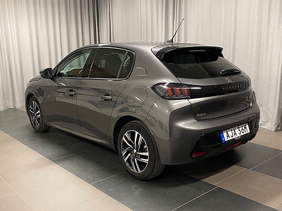 Peugeot 208 3 of 5