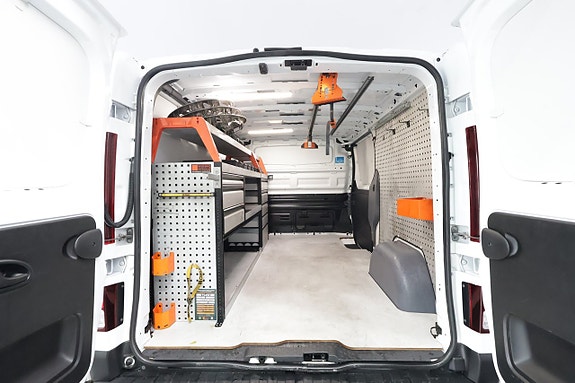 Renault Trafic 22 of 24
