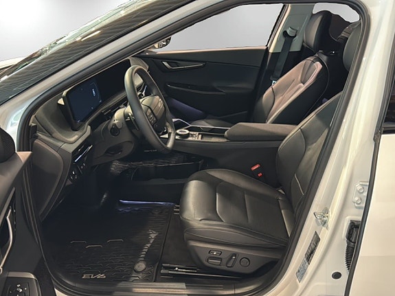 Kia EV6 8 of 19