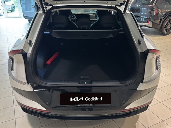 Kia EV6 14 of 19