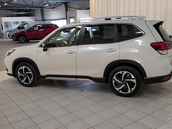 Subaru Forester 5 of 5