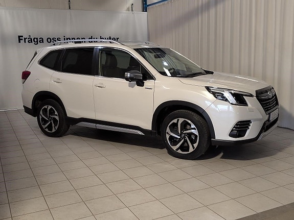 Subaru Forester 2 of 5