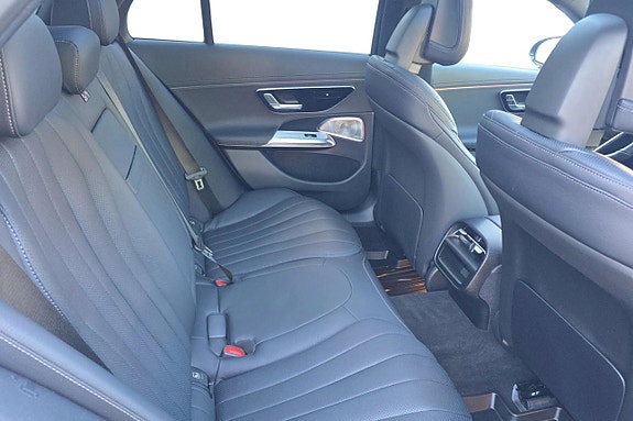Mercedes-Benz E300 de 10 of 11