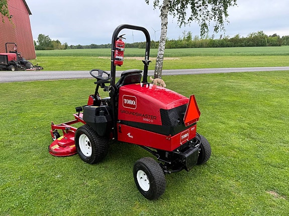 Toro 3280D Låga timmar Åkgräsklippare 7 of 11