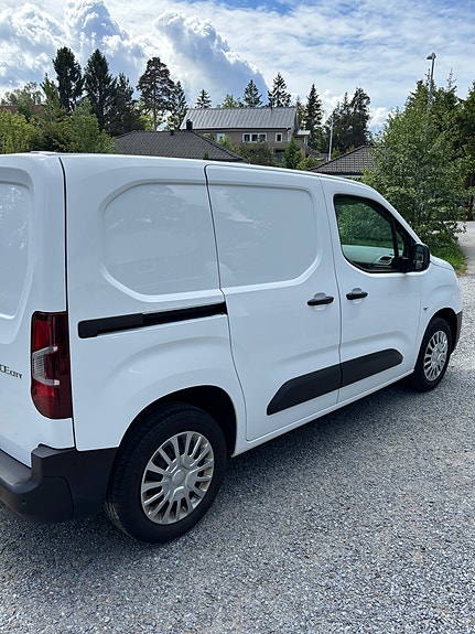 Toyota Proace City 2 of 5