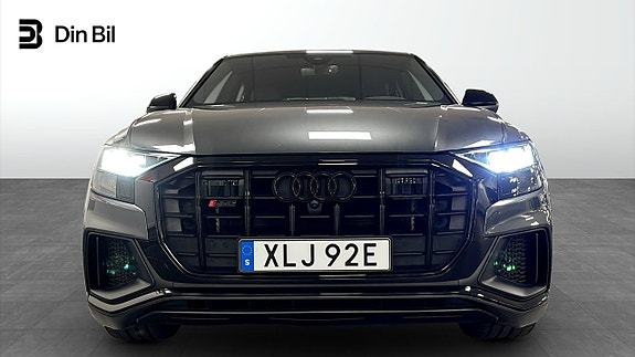Audi SQ8 4 of 5