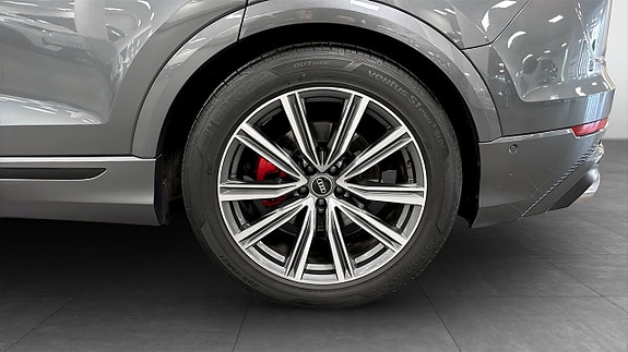 Audi SQ8 6 of 20