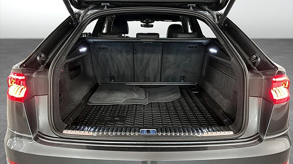 Audi SQ8 12 of 20