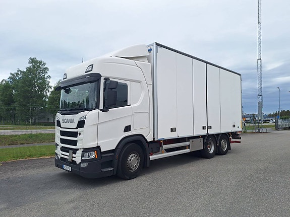 Scania R450 6x2 Skåp