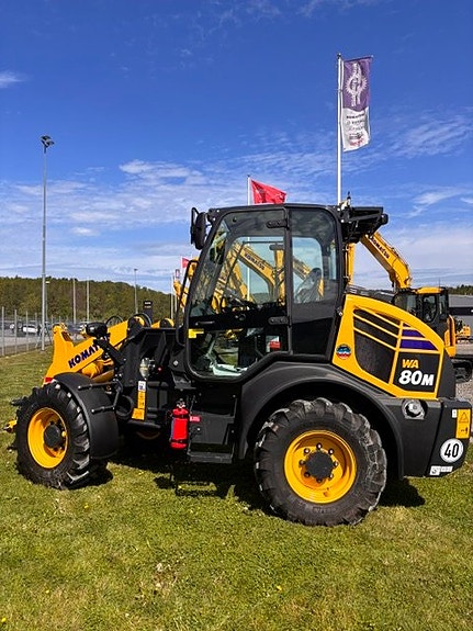Komatsu WA80M-8 3 of 5