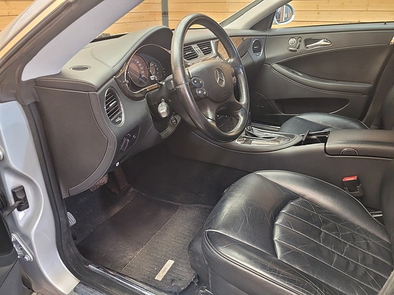 Mercedes-Benz CLS350 18 of 26