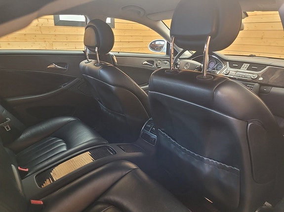Mercedes-Benz CLS350 21 of 26