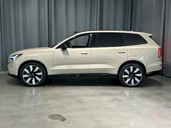 Volvo EX90 5 of 20