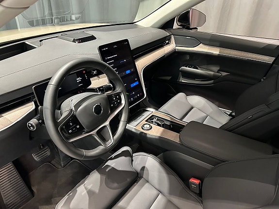 Volvo EX90 9 of 20