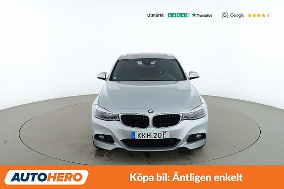 BMW 330i 8 of 30