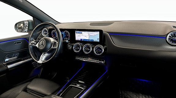 Mercedes-Benz B250 e 3 of 5