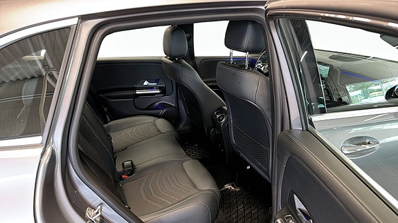 Mercedes-Benz B250 e 5 of 5